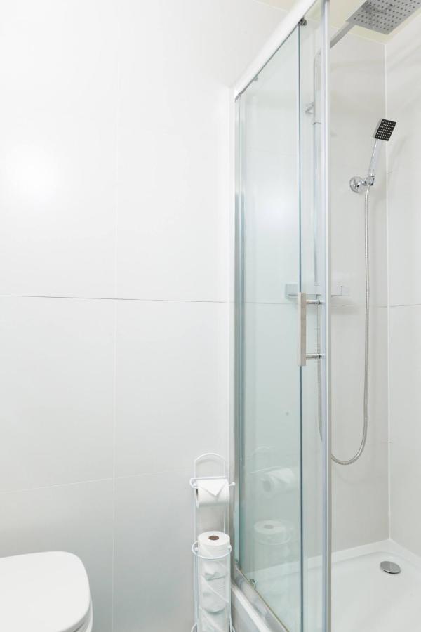Three Bedroom Apartment By Beautiful Park London Luaran gambar