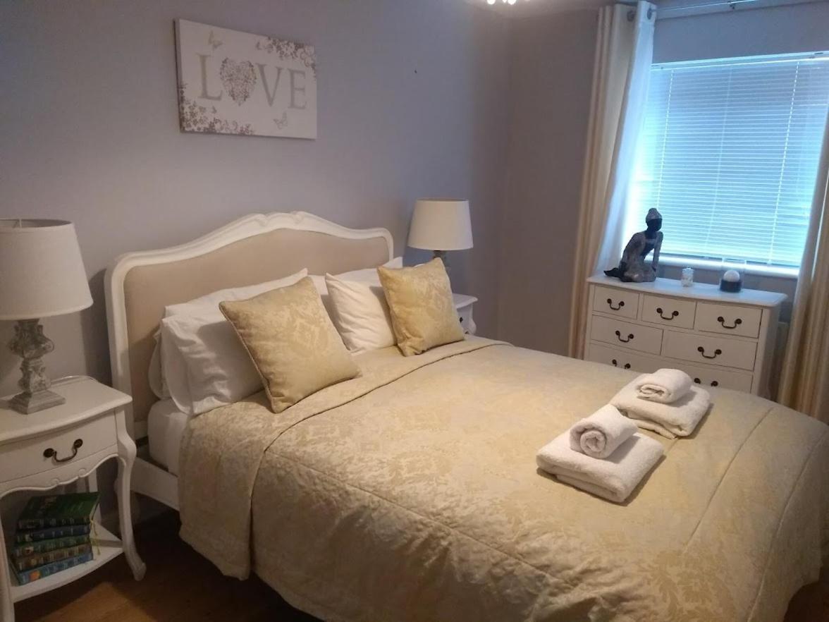 Three Bedroom Apartment By Beautiful Park London Luaran gambar