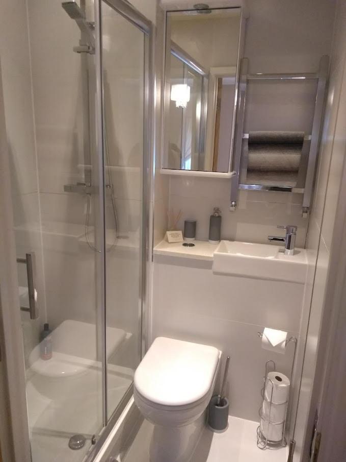 Three Bedroom Apartment By Beautiful Park London Luaran gambar